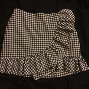 Forever 21 gingham printed skort